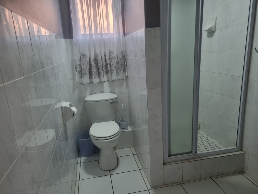 To Let 2 Bedroom Property for Rent in Athlone KwaZulu-Natal