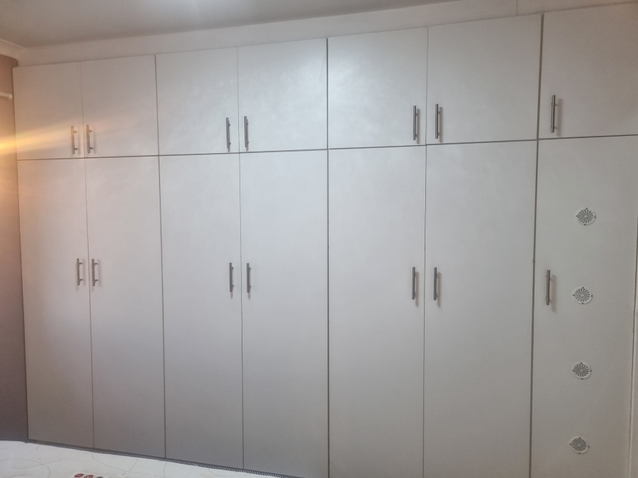 To Let 2 Bedroom Property for Rent in Athlone KwaZulu-Natal