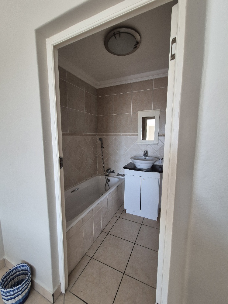 To Let 3 Bedroom Property for Rent in St Michaels On Sea KwaZulu-Natal