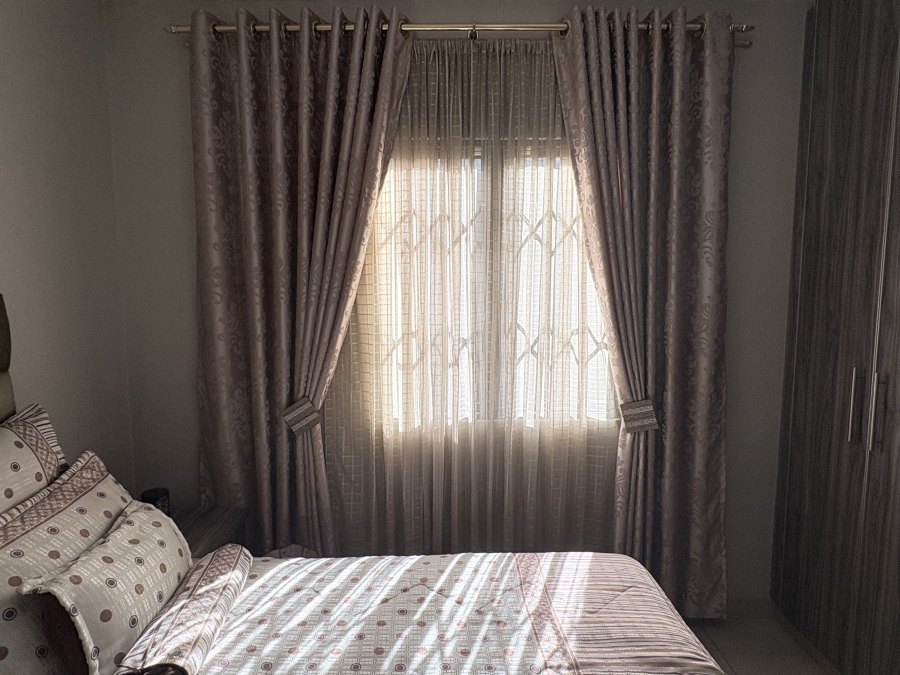 To Let 3 Bedroom Property for Rent in Northcroft KwaZulu-Natal