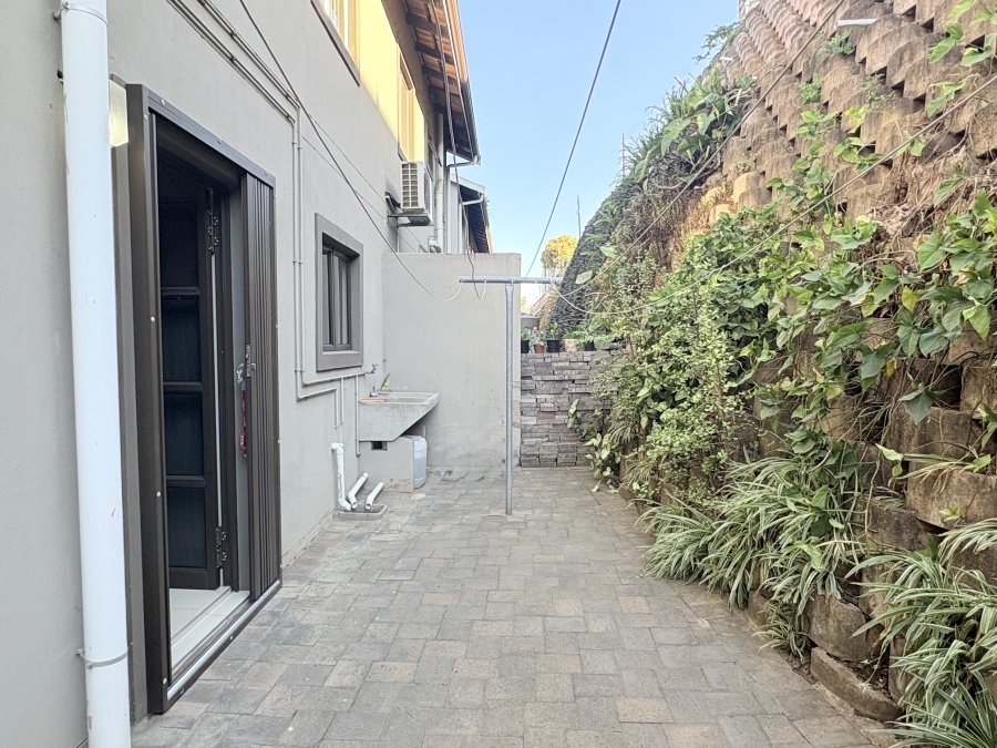 To Let 3 Bedroom Property for Rent in Northcroft KwaZulu-Natal