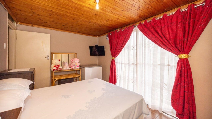 2 Bedroom Property for Sale in Grove End KwaZulu-Natal