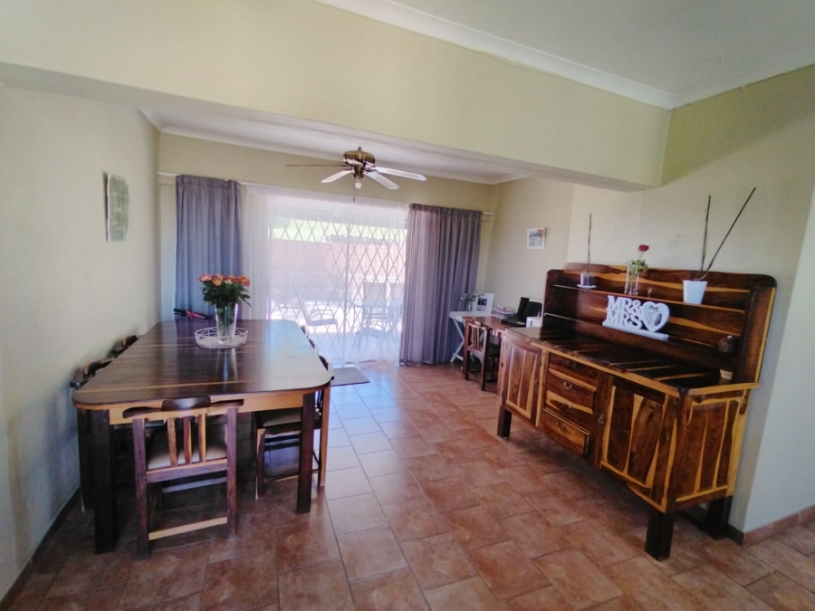 To Let 4 Bedroom Property for Rent in Sunnyridge KwaZulu-Natal
