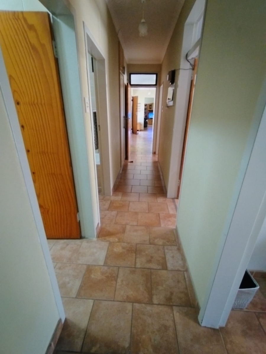 To Let 4 Bedroom Property for Rent in Sunnyridge KwaZulu-Natal