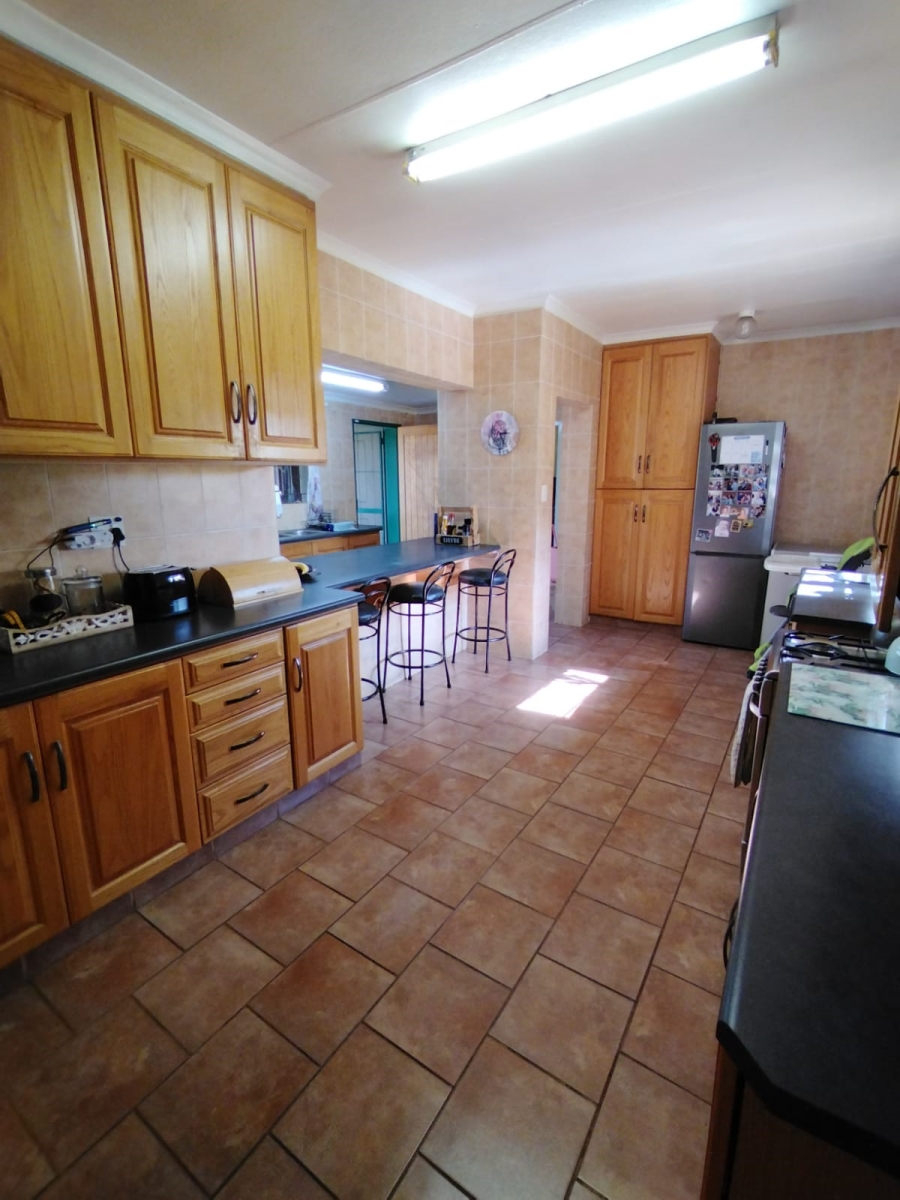 To Let 4 Bedroom Property for Rent in Sunnyridge KwaZulu-Natal