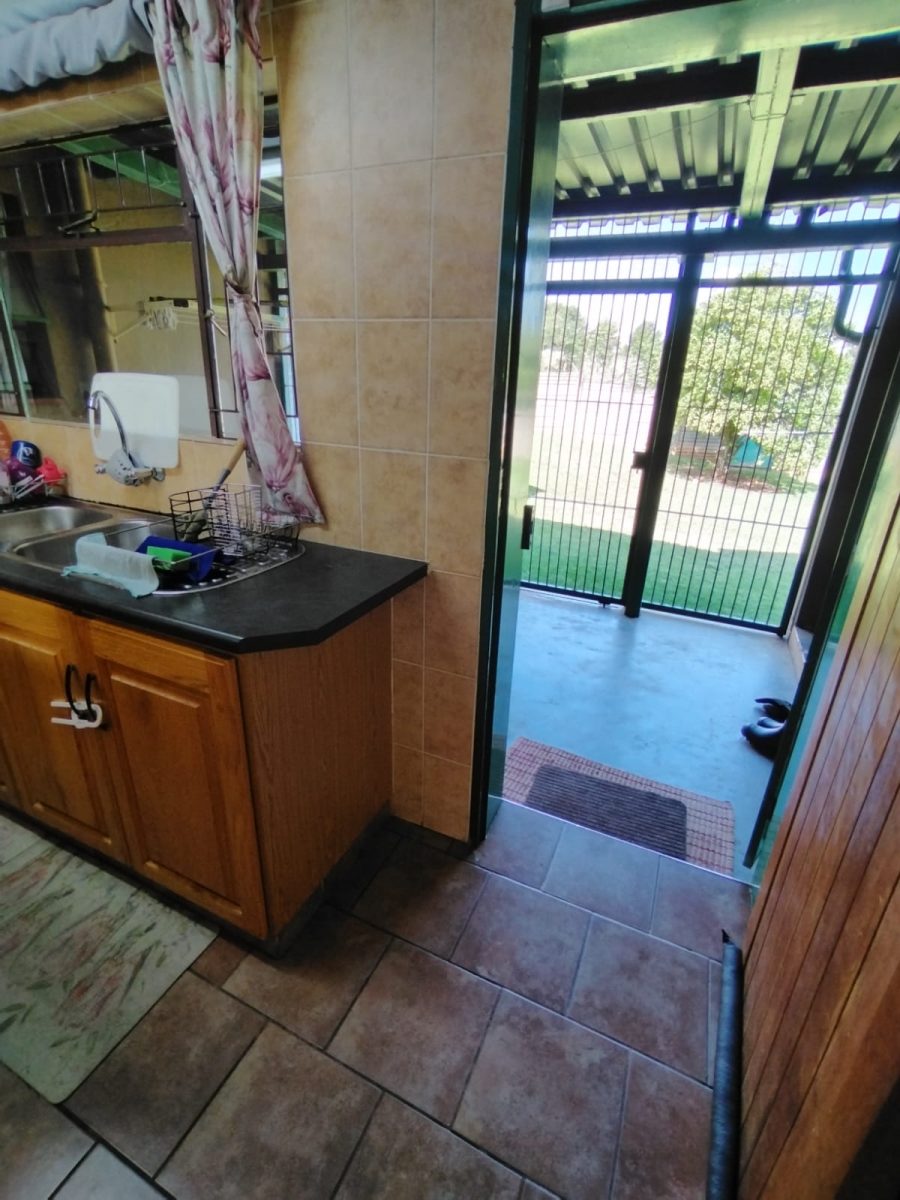 To Let 4 Bedroom Property for Rent in Sunnyridge KwaZulu-Natal