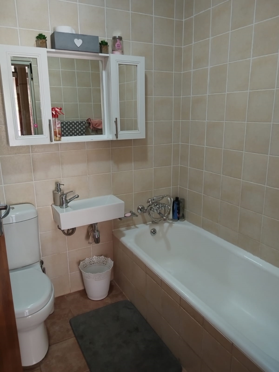 To Let 4 Bedroom Property for Rent in Sunnyridge KwaZulu-Natal
