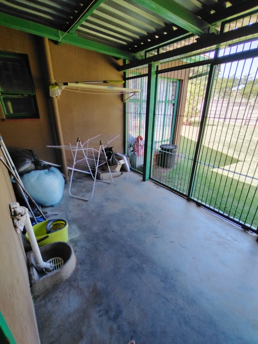 To Let 4 Bedroom Property for Rent in Sunnyridge KwaZulu-Natal