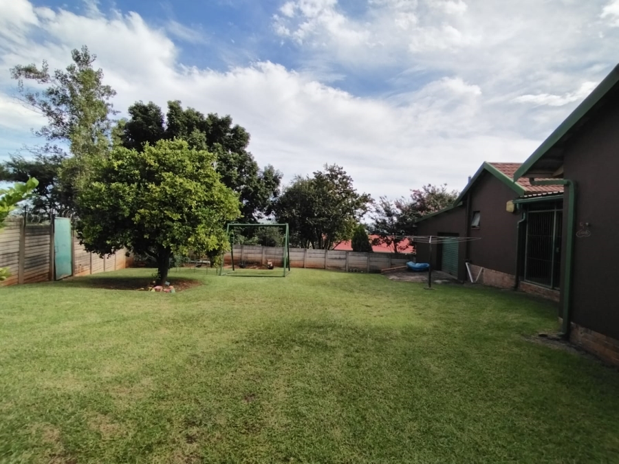 To Let 4 Bedroom Property for Rent in Sunnyridge KwaZulu-Natal