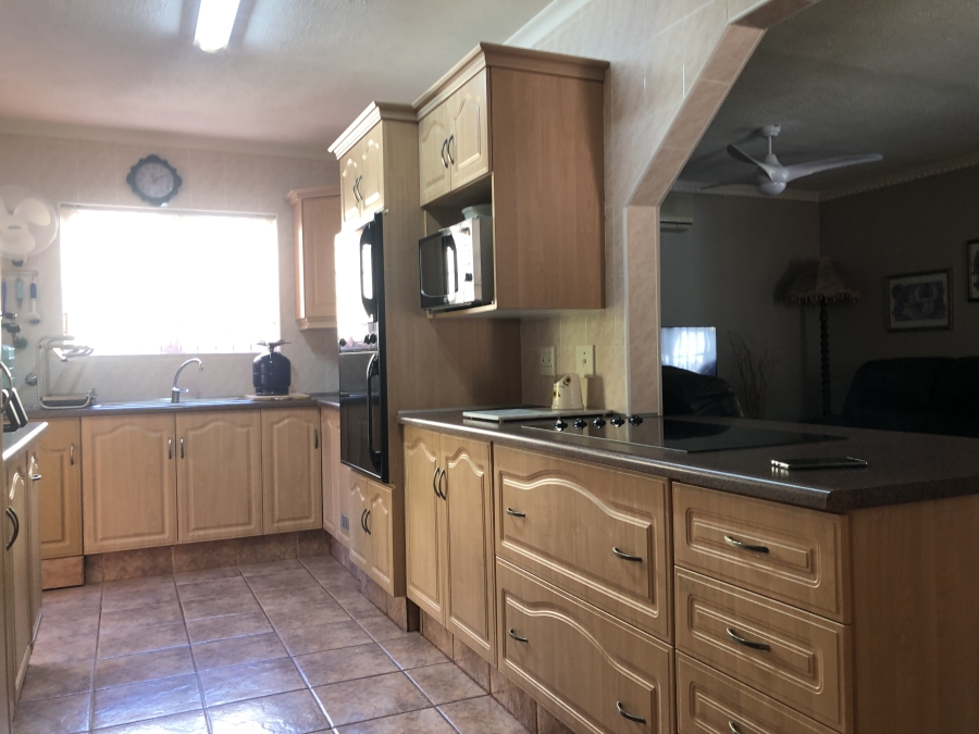 3 Bedroom Property for Sale in Manaba Beach KwaZulu-Natal