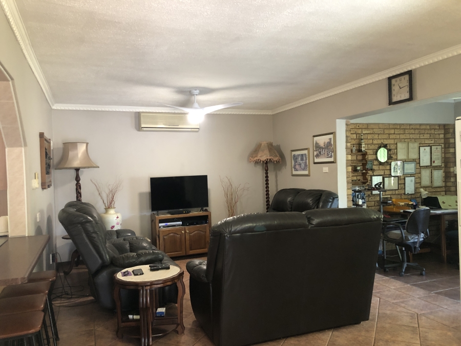 3 Bedroom Property for Sale in Manaba Beach KwaZulu-Natal