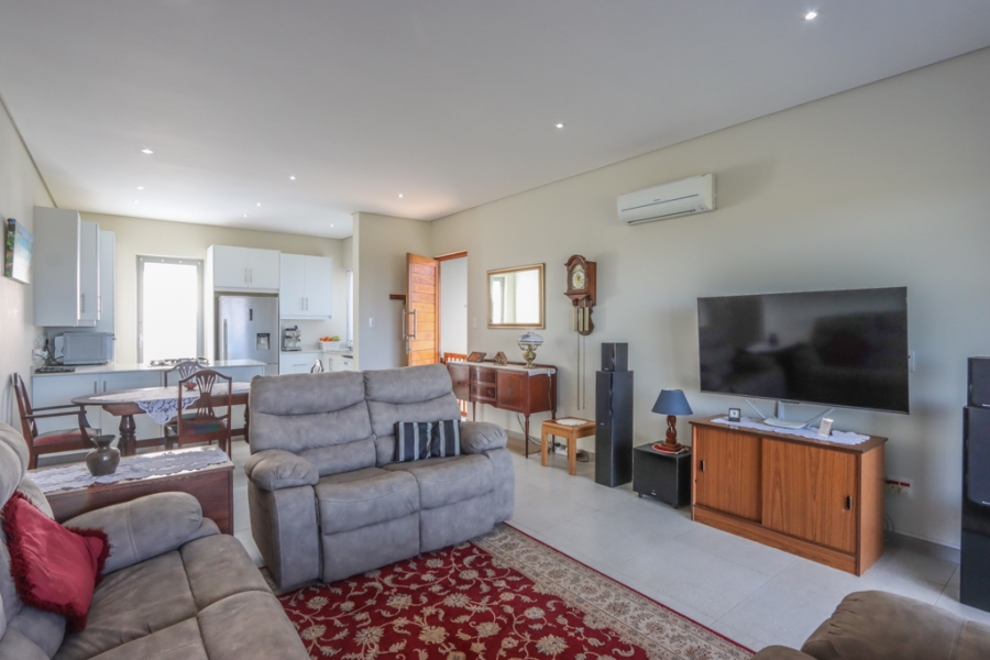 2 Bedroom Property for Sale in Renishaw Hills KwaZulu-Natal