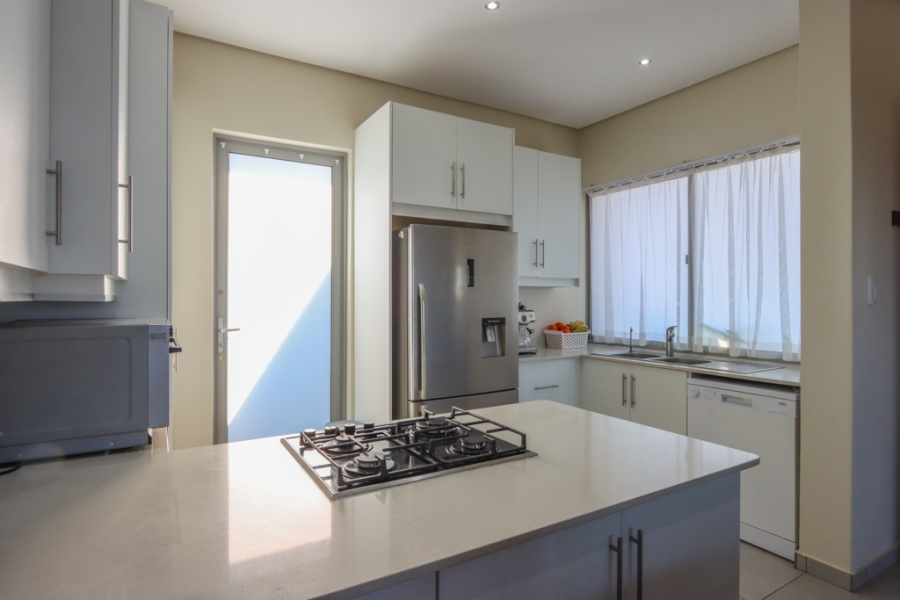 2 Bedroom Property for Sale in Renishaw Hills KwaZulu-Natal