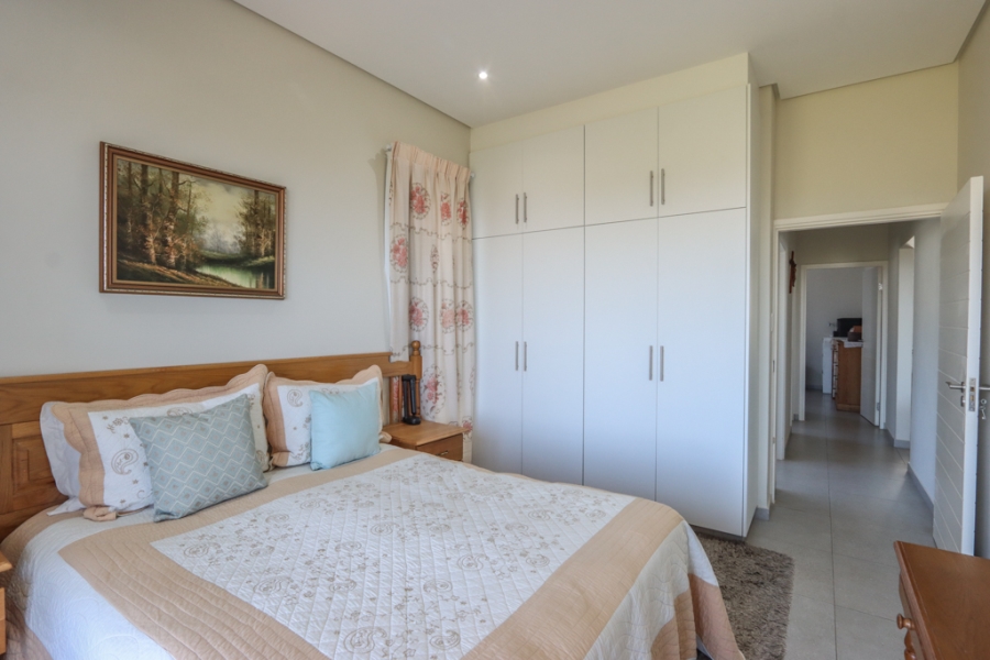 2 Bedroom Property for Sale in Renishaw Hills KwaZulu-Natal