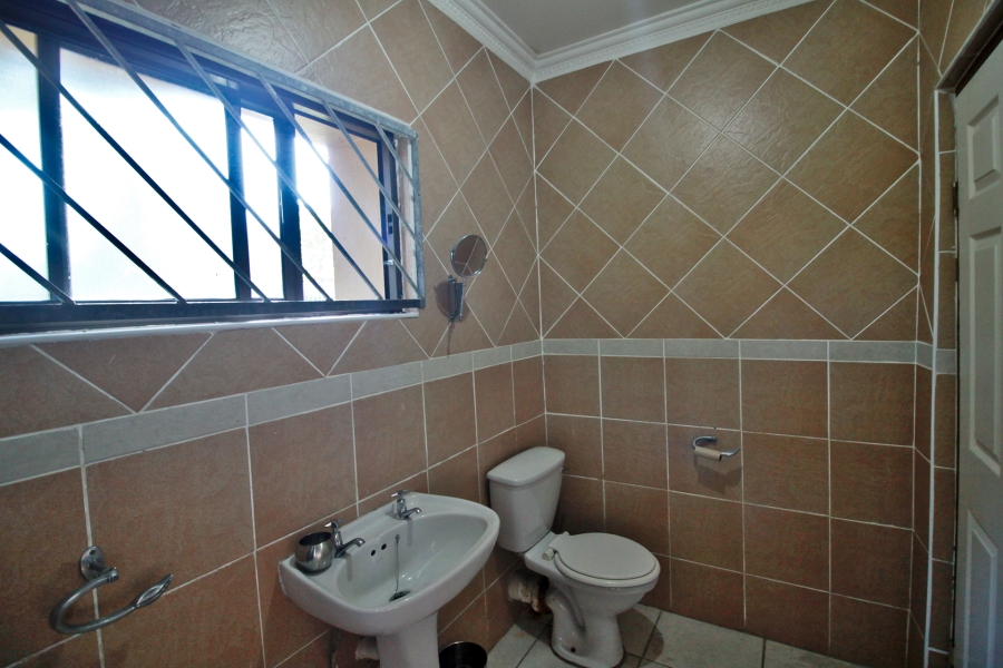 5 Bedroom Property for Sale in Woodgrange KwaZulu-Natal