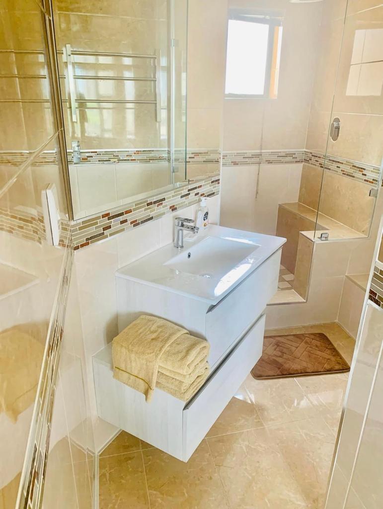 To Let 3 Bedroom Property for Rent in Umhlanga KwaZulu-Natal