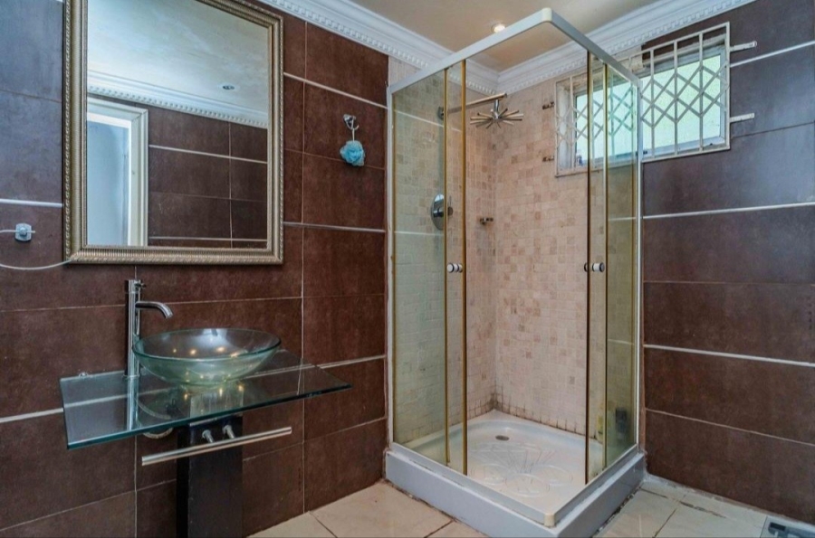 5 Bedroom Property for Sale in Shallcross KwaZulu-Natal