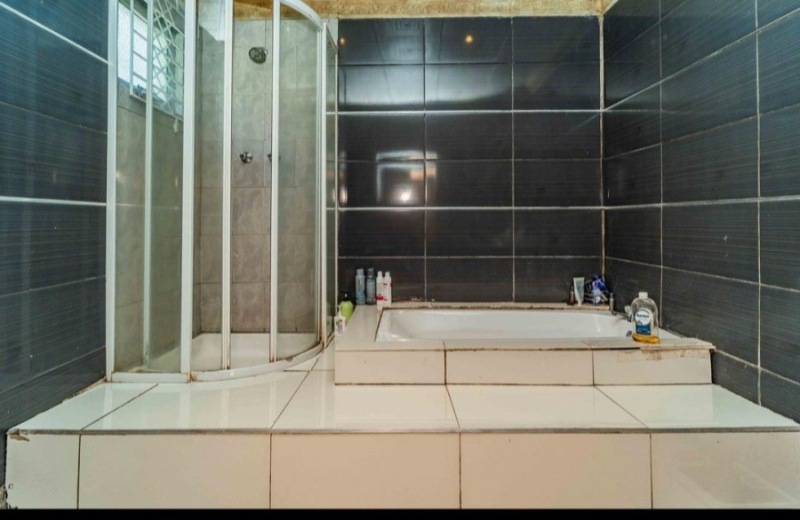 5 Bedroom Property for Sale in Shallcross KwaZulu-Natal