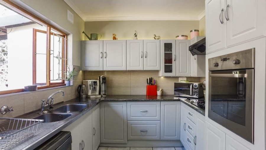 4 Bedroom Property for Sale in Queensburgh KwaZulu-Natal