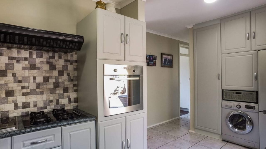 4 Bedroom Property for Sale in Queensburgh KwaZulu-Natal