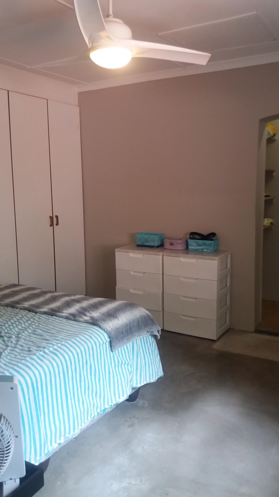 4 Bedroom Property for Sale in Queensburgh KwaZulu-Natal