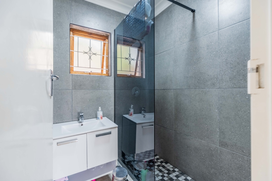 3 Bedroom Property for Sale in Queensburgh KwaZulu-Natal