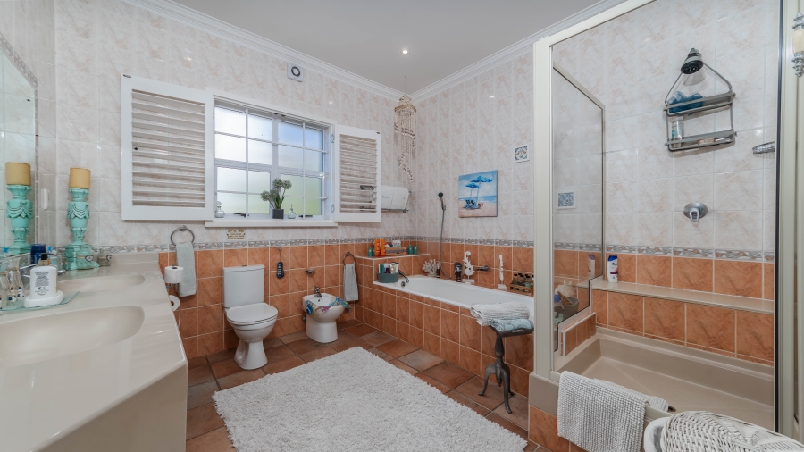 7 Bedroom Property for Sale in Sheffield Beach KwaZulu-Natal