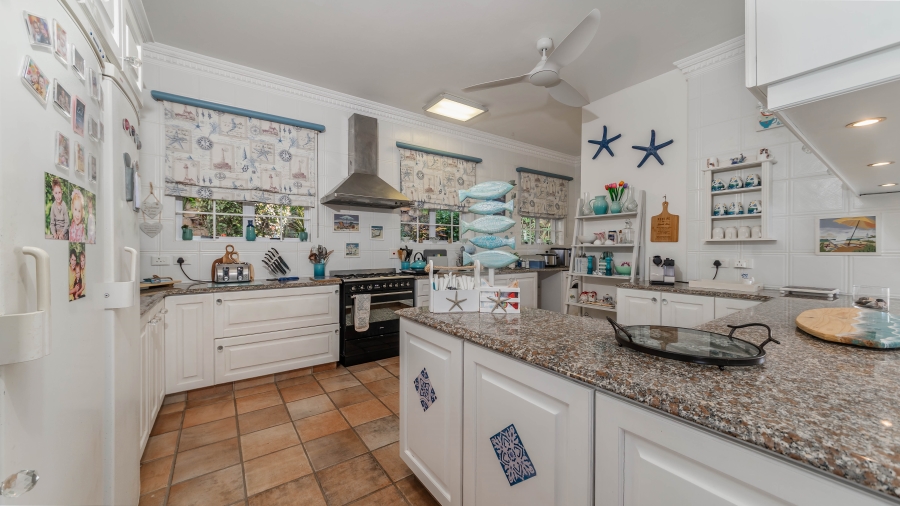 7 Bedroom Property for Sale in Sheffield Beach KwaZulu-Natal