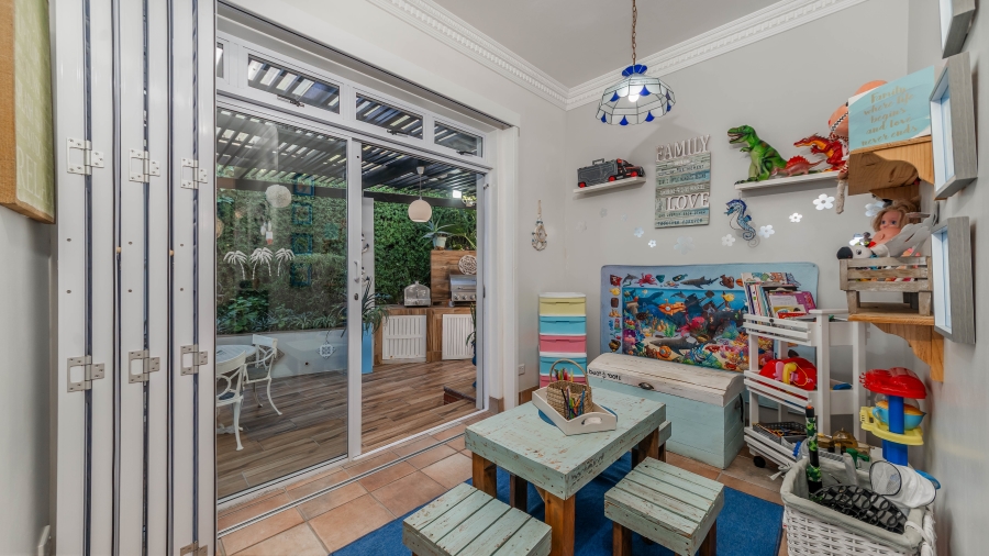 7 Bedroom Property for Sale in Sheffield Beach KwaZulu-Natal