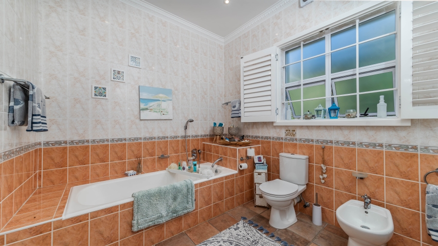 7 Bedroom Property for Sale in Sheffield Beach KwaZulu-Natal