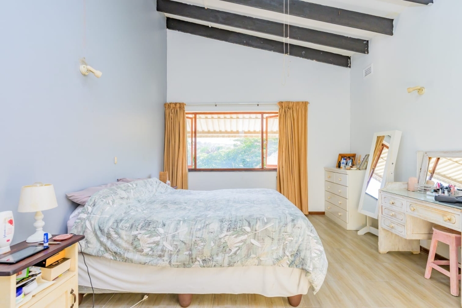 5 Bedroom Property for Sale in Ocean View KwaZulu-Natal