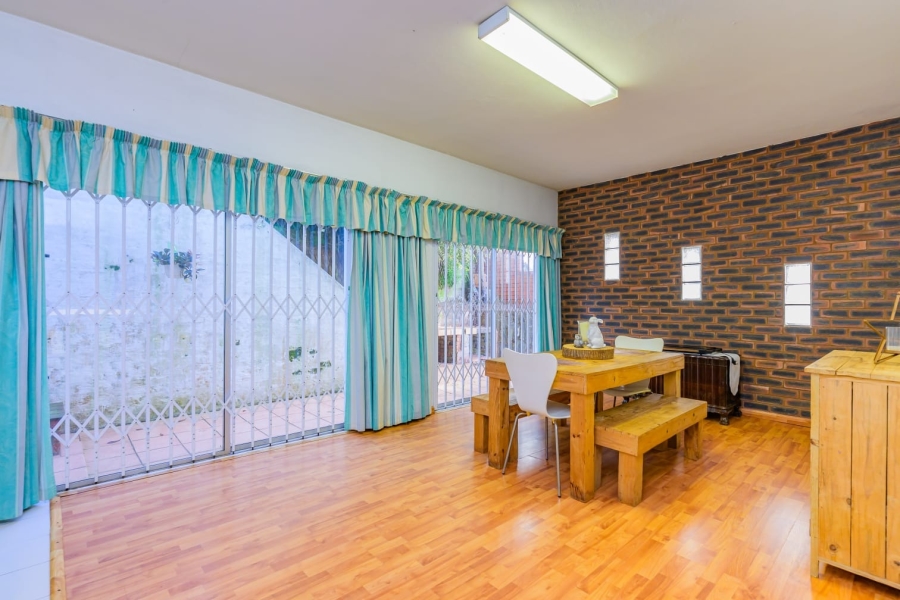 5 Bedroom Property for Sale in Ocean View KwaZulu-Natal