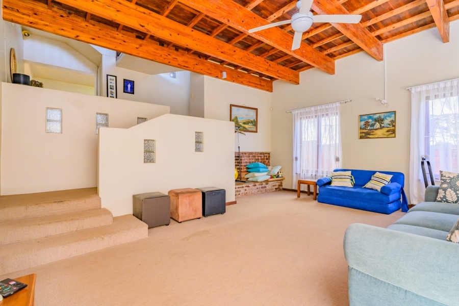 5 Bedroom Property for Sale in Ocean View KwaZulu-Natal