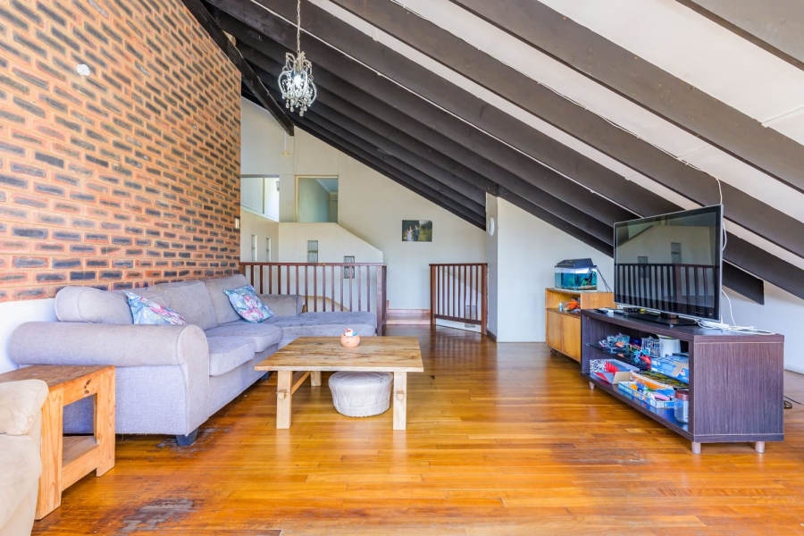 5 Bedroom Property for Sale in Ocean View KwaZulu-Natal