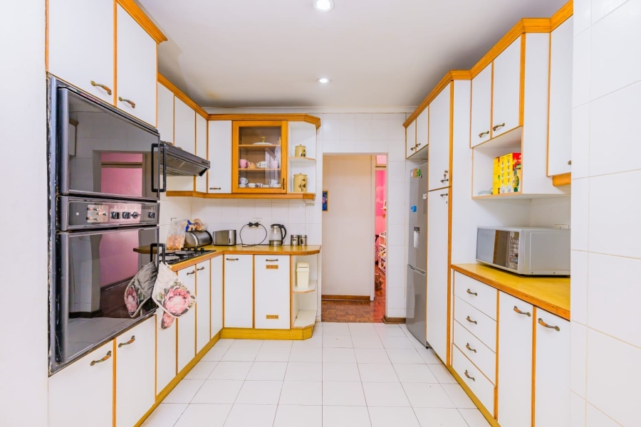5 Bedroom Property for Sale in Ocean View KwaZulu-Natal