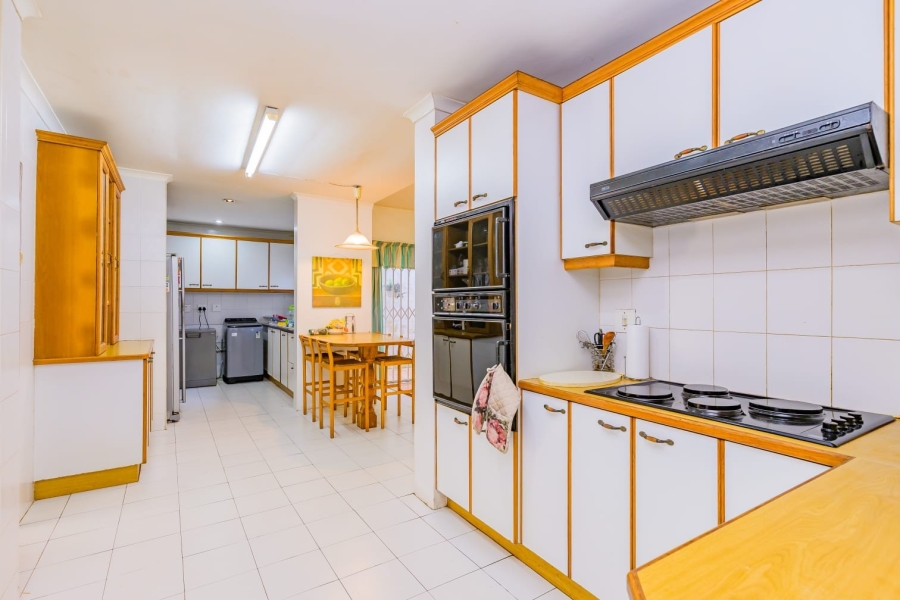 5 Bedroom Property for Sale in Ocean View KwaZulu-Natal