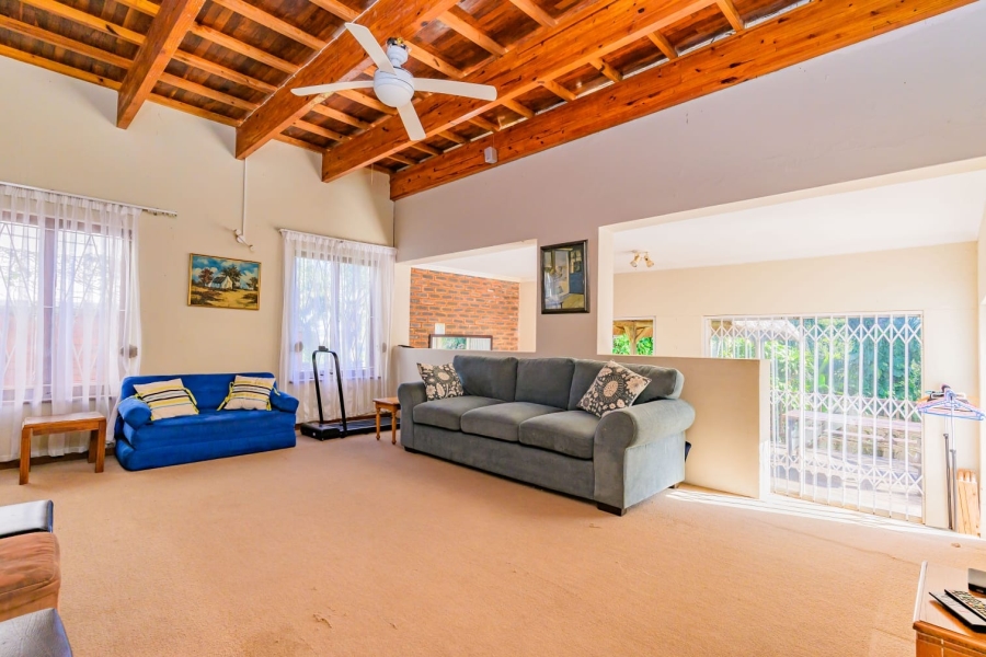 5 Bedroom Property for Sale in Ocean View KwaZulu-Natal