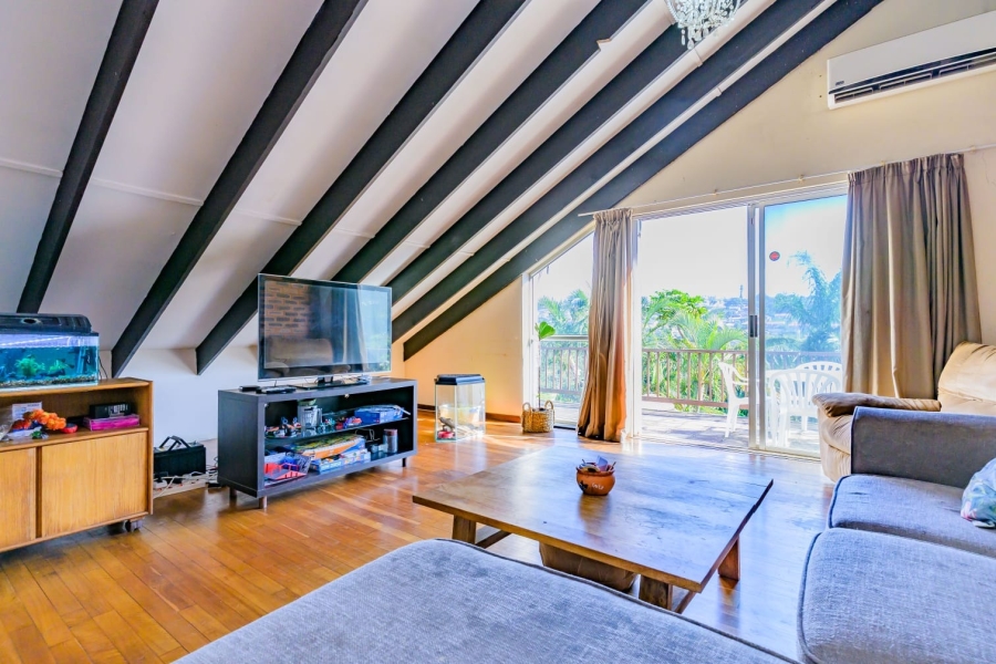 5 Bedroom Property for Sale in Ocean View KwaZulu-Natal