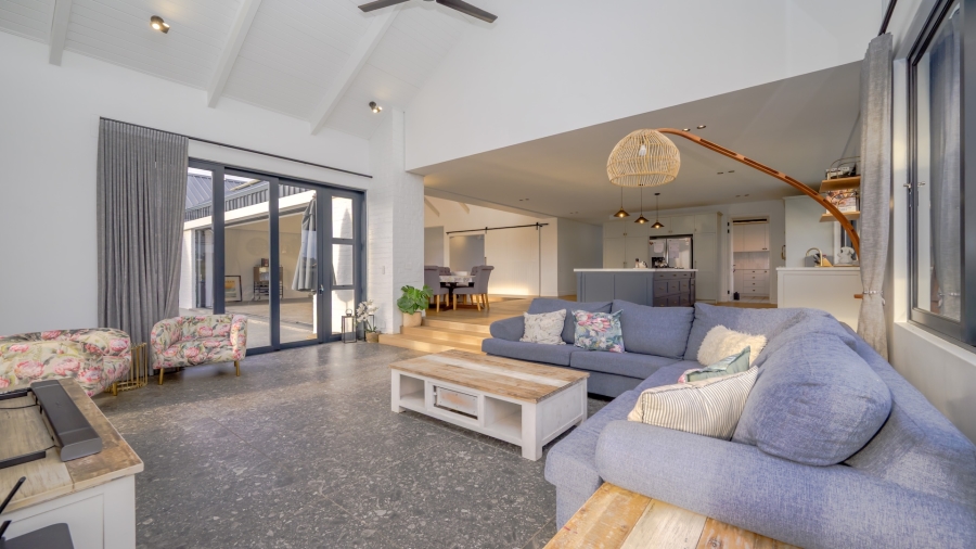 5 Bedroom Property for Sale in Springvale Country Estate KwaZulu-Natal