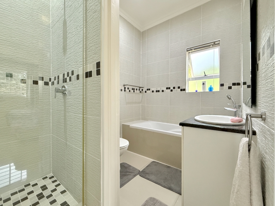 4 Bedroom Property for Sale in Ballito Central KwaZulu-Natal