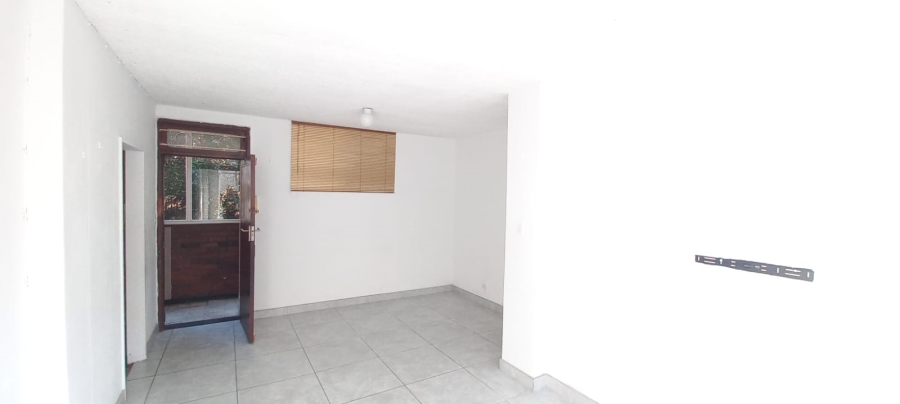 To Let 2 Bedroom Property for Rent in Essenwood KwaZulu-Natal