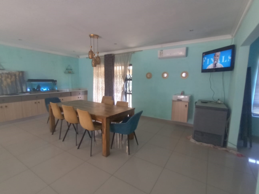 5 Bedroom Property for Sale in Escombe KwaZulu-Natal