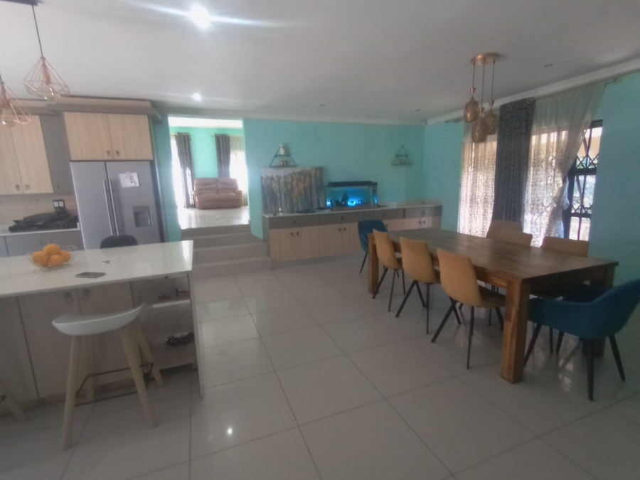 5 Bedroom Property for Sale in Escombe KwaZulu-Natal