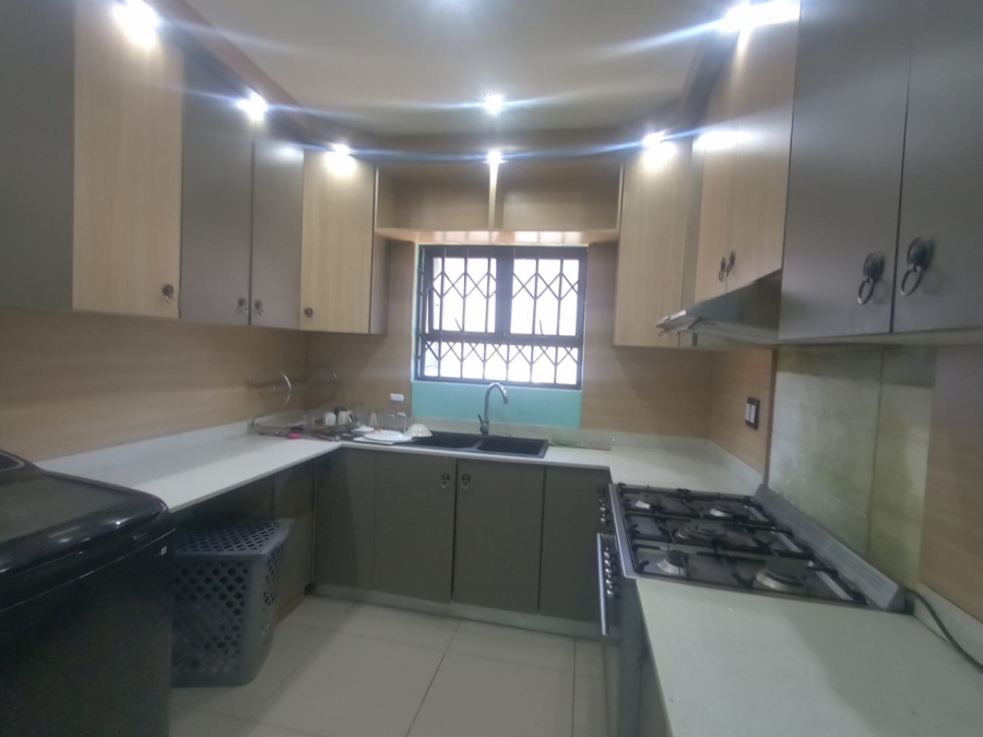 5 Bedroom Property for Sale in Escombe KwaZulu-Natal