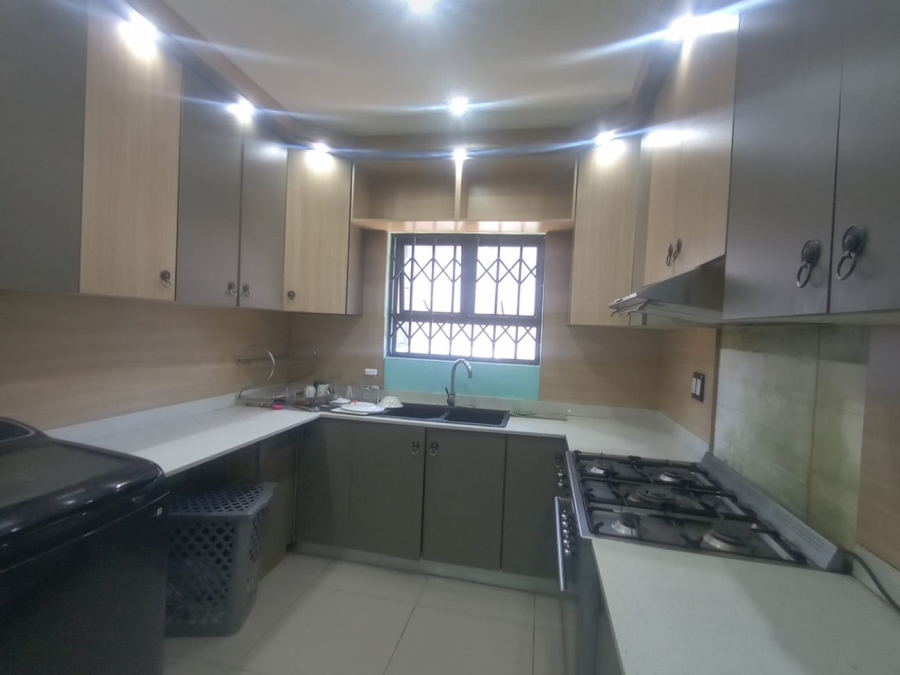 5 Bedroom Property for Sale in Escombe KwaZulu-Natal