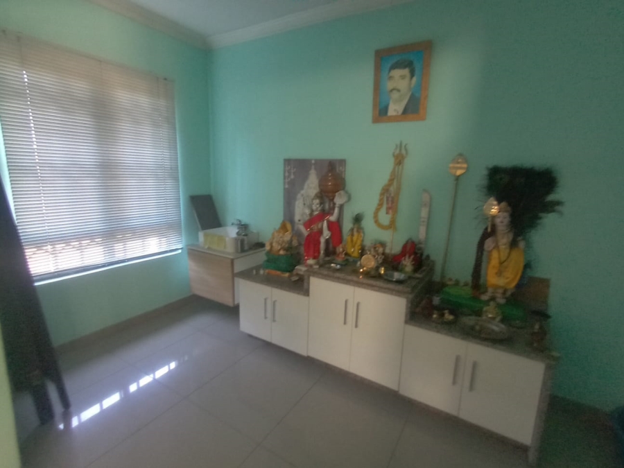 5 Bedroom Property for Sale in Escombe KwaZulu-Natal