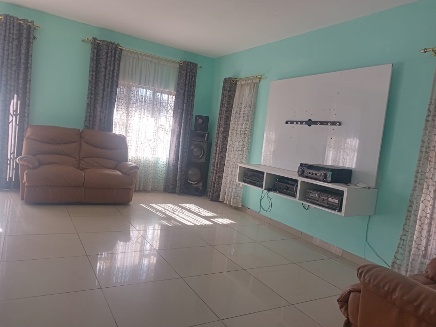 5 Bedroom Property for Sale in Escombe KwaZulu-Natal