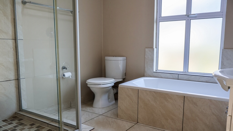 3 Bedroom Property for Sale in Greendale KwaZulu-Natal