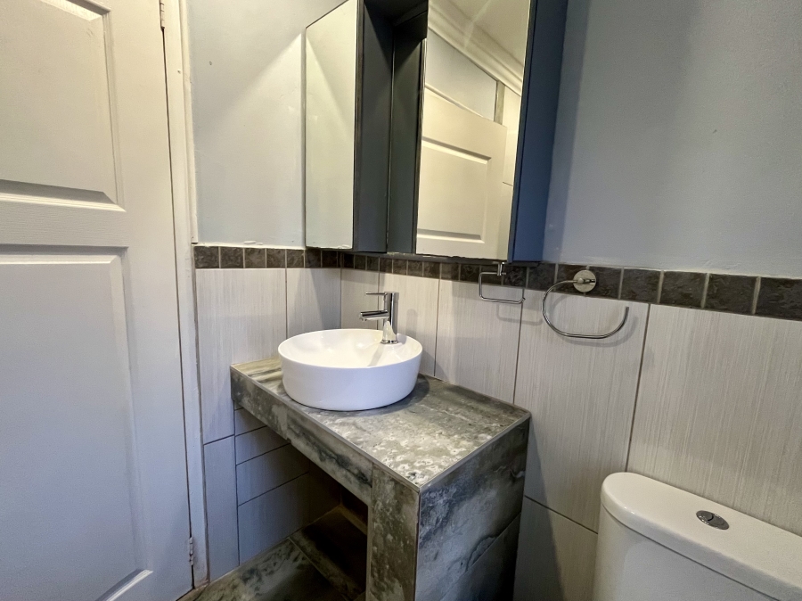 To Let 1 Bedroom Property for Rent in Salt Rock KwaZulu-Natal