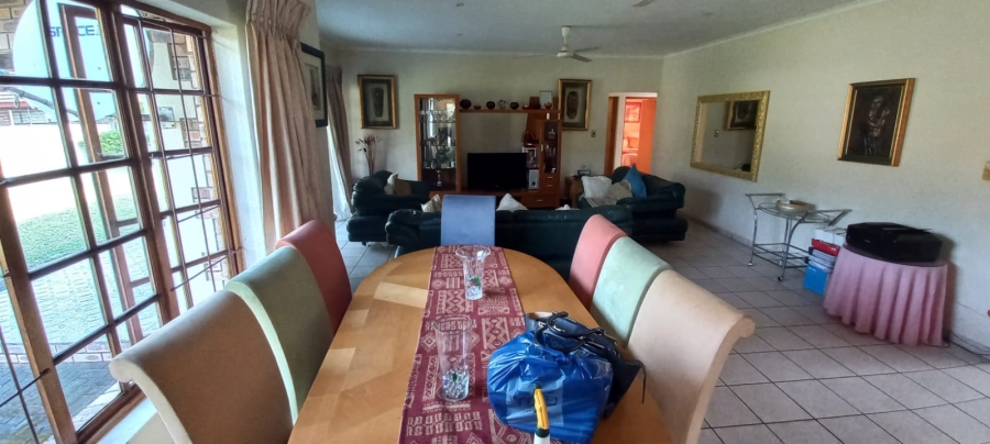 6 Bedroom Property for Sale in Meer En See KwaZulu-Natal